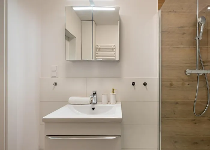 Apartment Rentplanet - Braniborska Ii